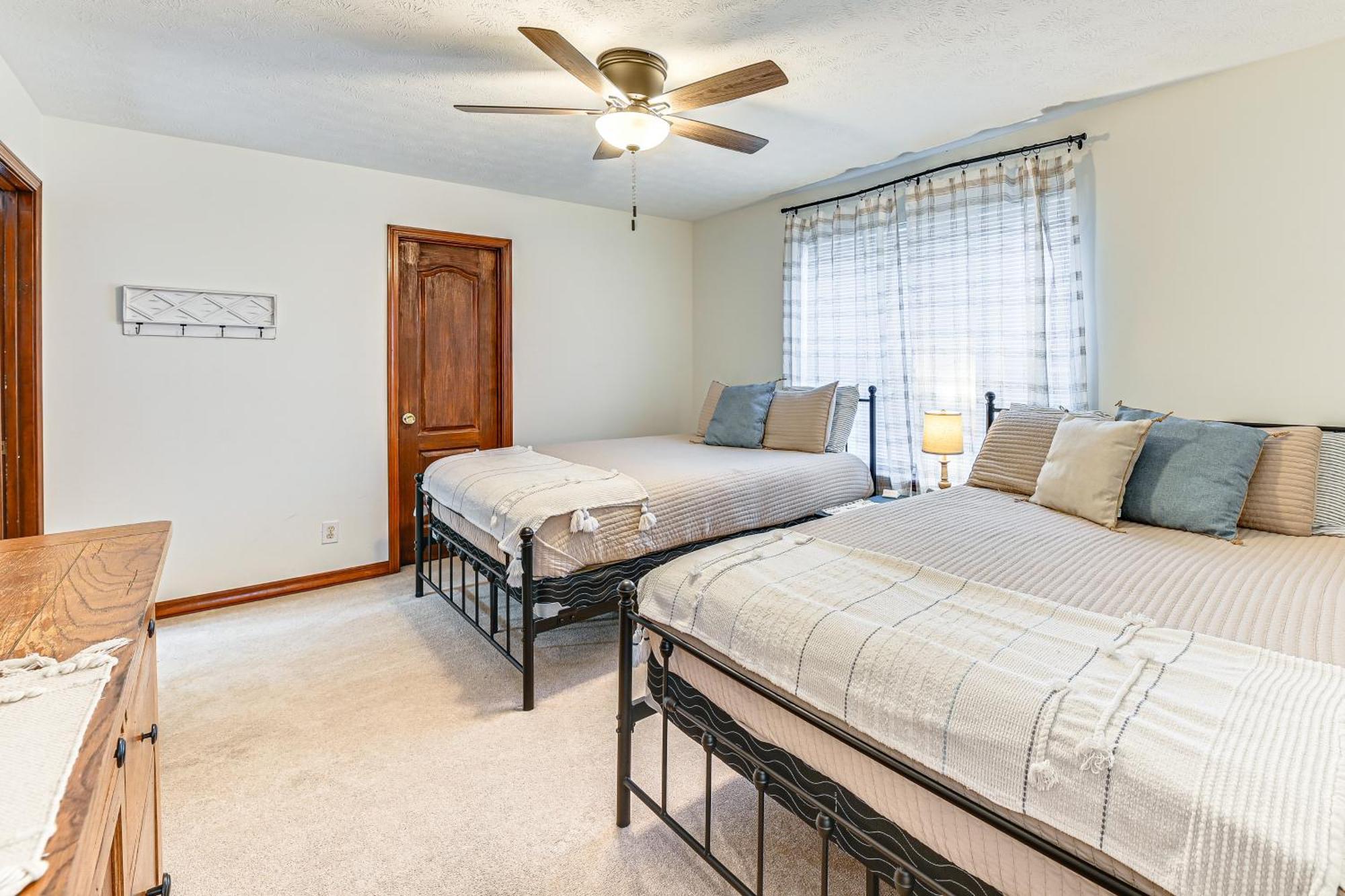 Вилла Williamstown Gem With Private Pool And Hot Tub! Экстерьер фото